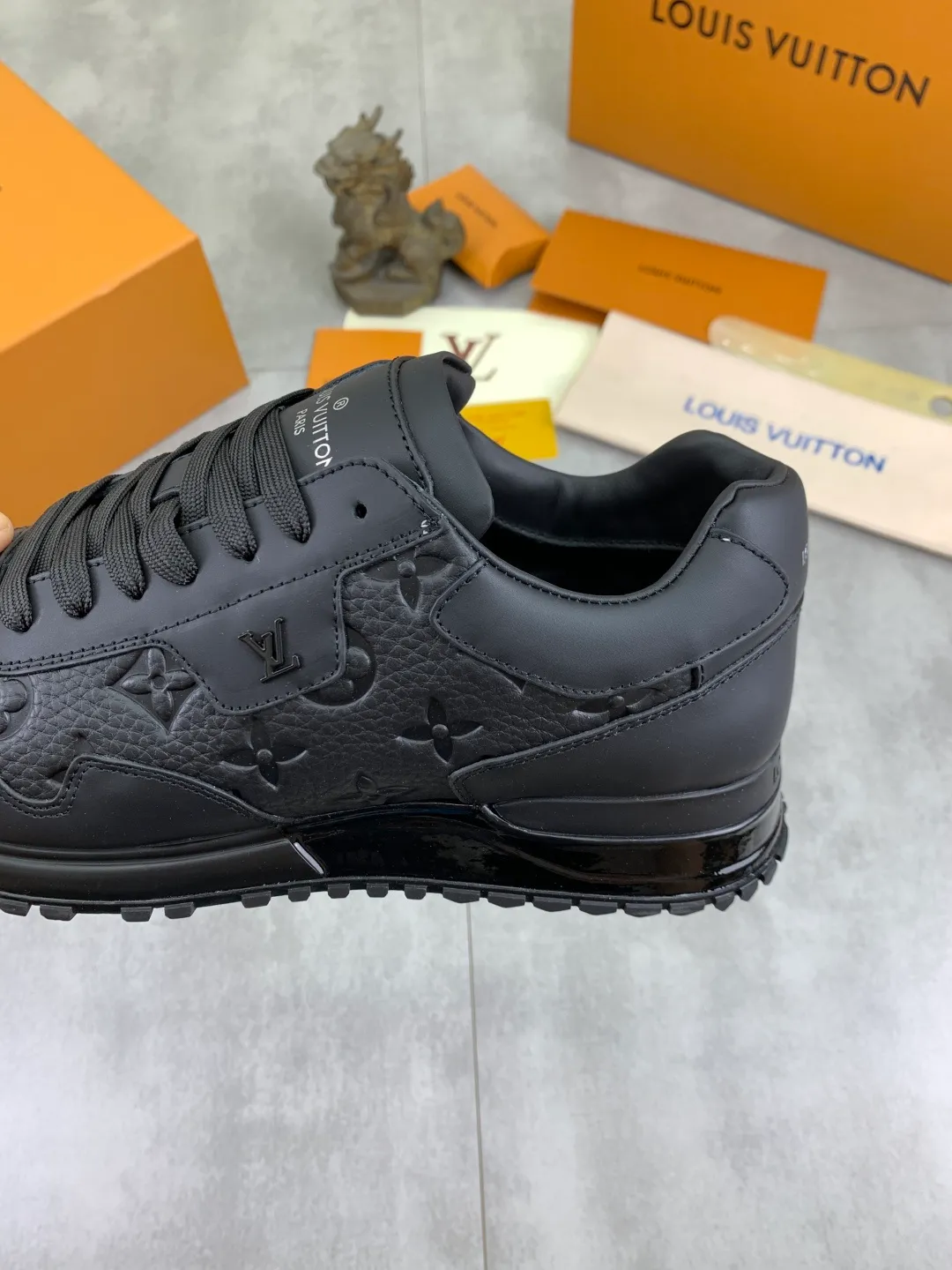 Men's men's shoes 💰P680 new style 💶[LOUIS VUITTON] (original order) new style 🍀LV Louis Vuitton * - top version of LV classic trendy shoes! Made of imported original cowhide and water-dyed cowhide lining. The latest original wear-resistant rubber combination outsole! High quality products! Multiple colors available, code number: 38-44 (45 46 customized)